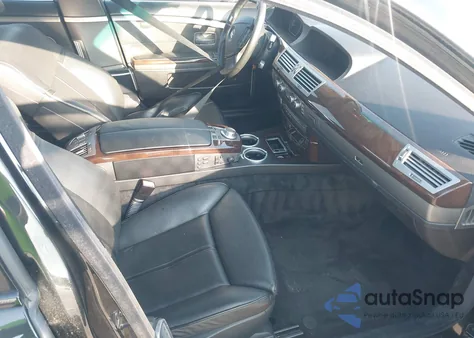 2007 BMW 750Li z USA, uszkodzony, nr VIN WBAHN83527DT75009